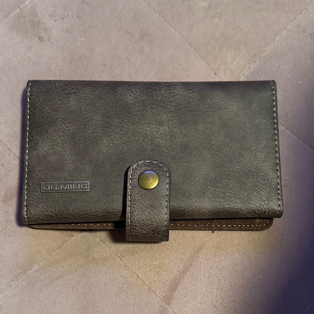 Women's Charcoal Wallet